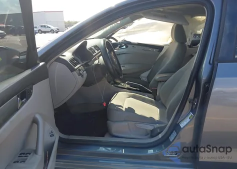 2013 Volkswagen Passat 2.5L S из США, поврежденный, VIN 1VWAH7A33DC036247